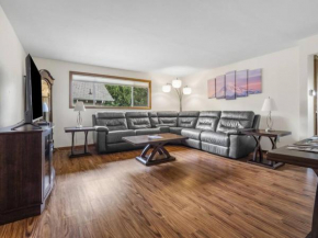 Cascadia Lounge 3bd with Sauna Central Olympia